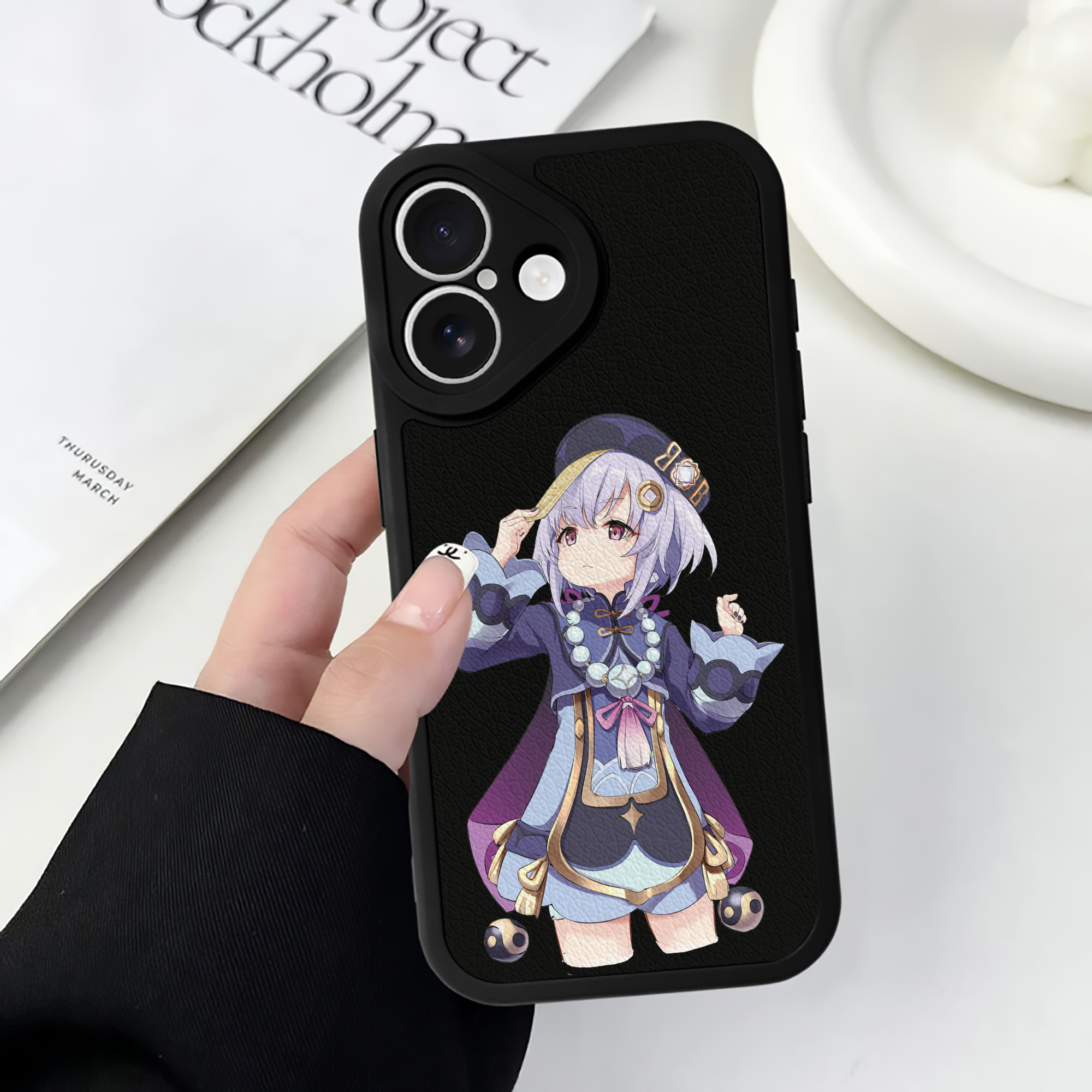 げんし神 七七 なな  genshin Nana 【iPhone 16シリーズ対応】シリコンスマホケース（レザー調） 材質：シリコン